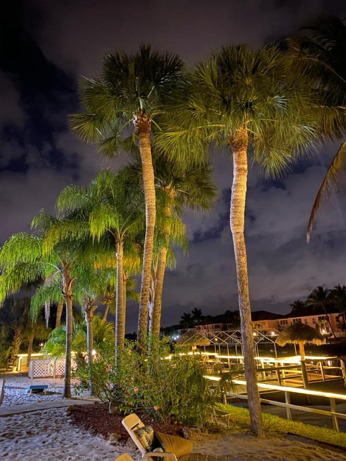 Hideaway Waterfront Resort Cape Coral Eksteriør billede