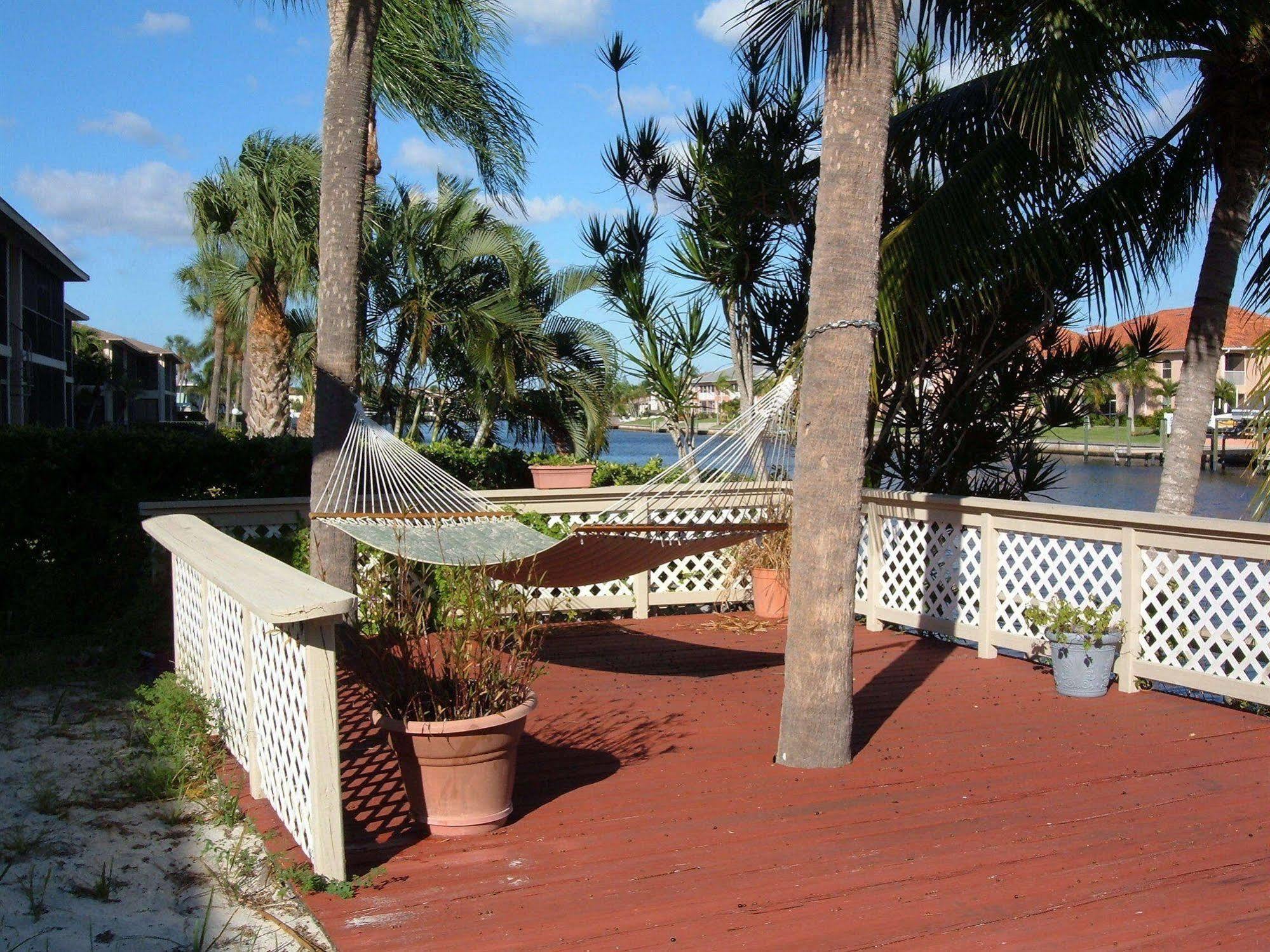 Hideaway Waterfront Resort Cape Coral Eksteriør billede